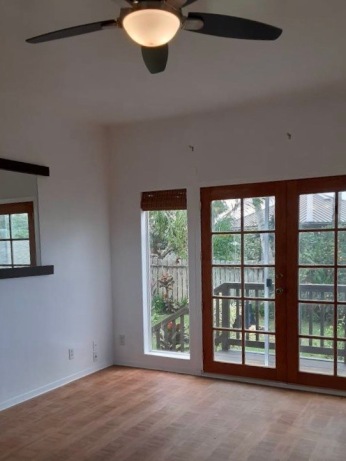 Living room w/French doors